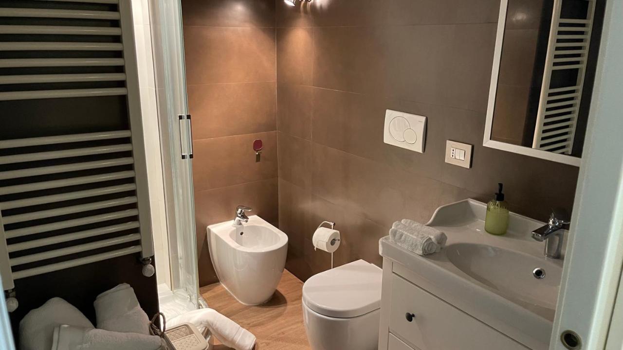 Апартаменты Frank Host Roma Lux , Metro A A 50 M, Simple Check-In Con Codice A Qualsiasi Orario Экстерьер фото